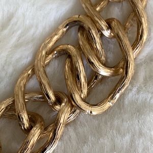 Avon Chocker